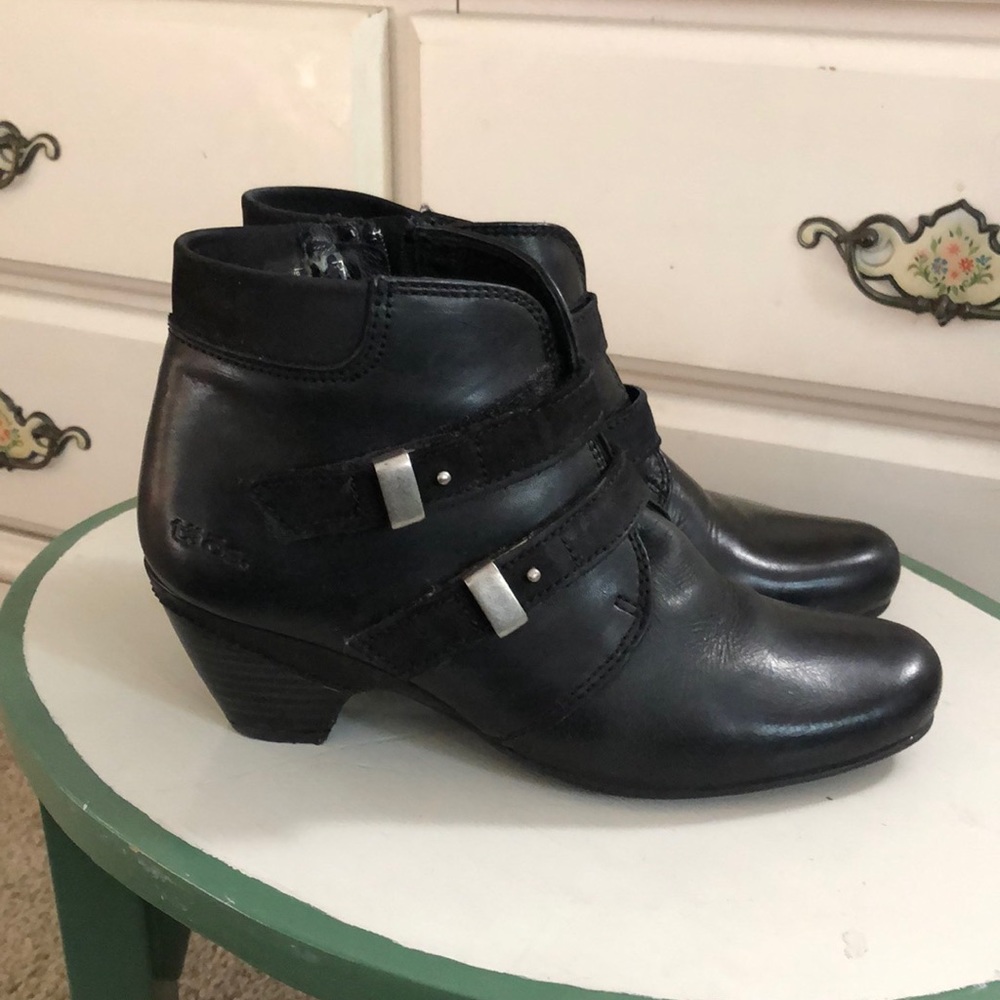 TAOS booties